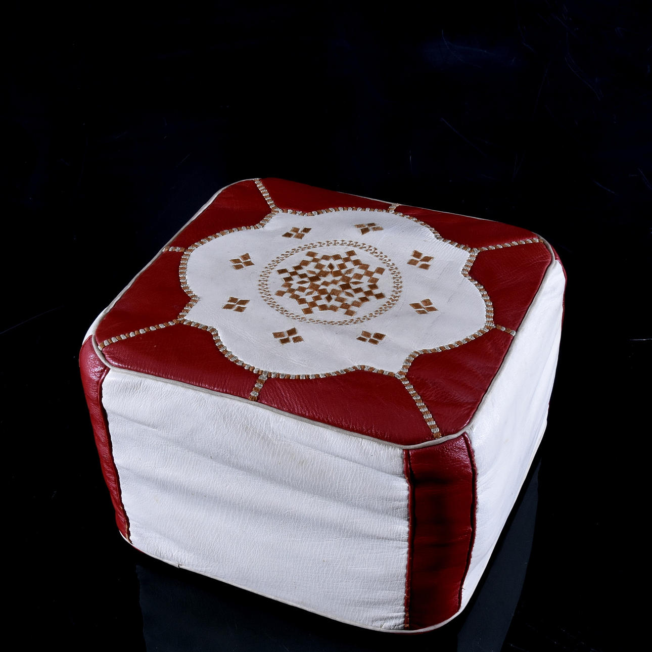 PUFF, skinn, 1900-tal.