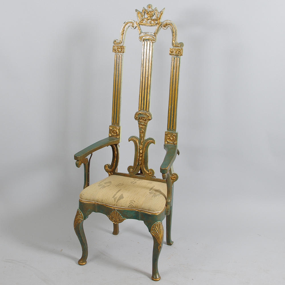 TRONSTOL, målat och förgyllt tra, rokokostil, 1900-talets andre hälft.