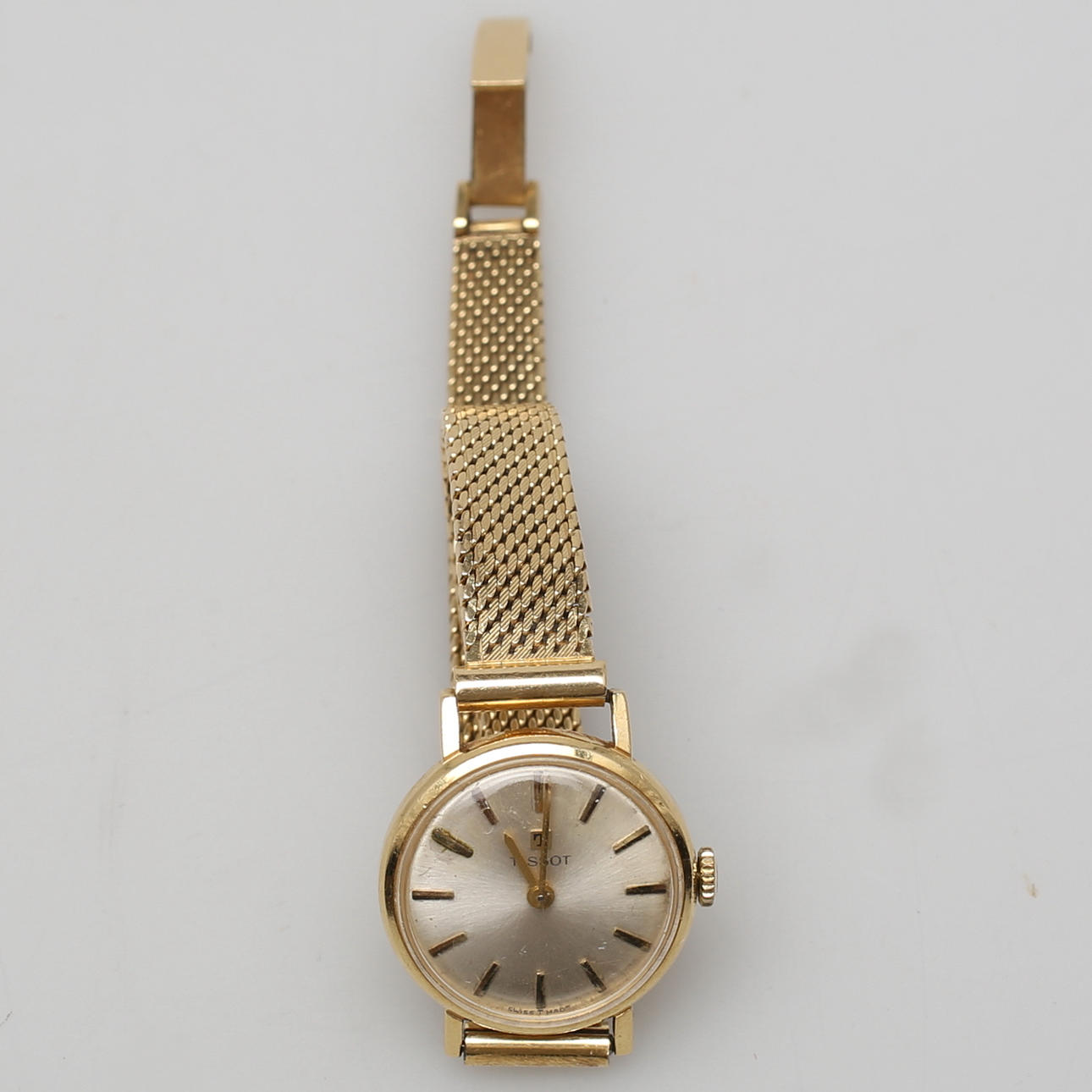 DAMARMBANDSUR i gulguld, Tissot, stämplat 750, U11 (1918).