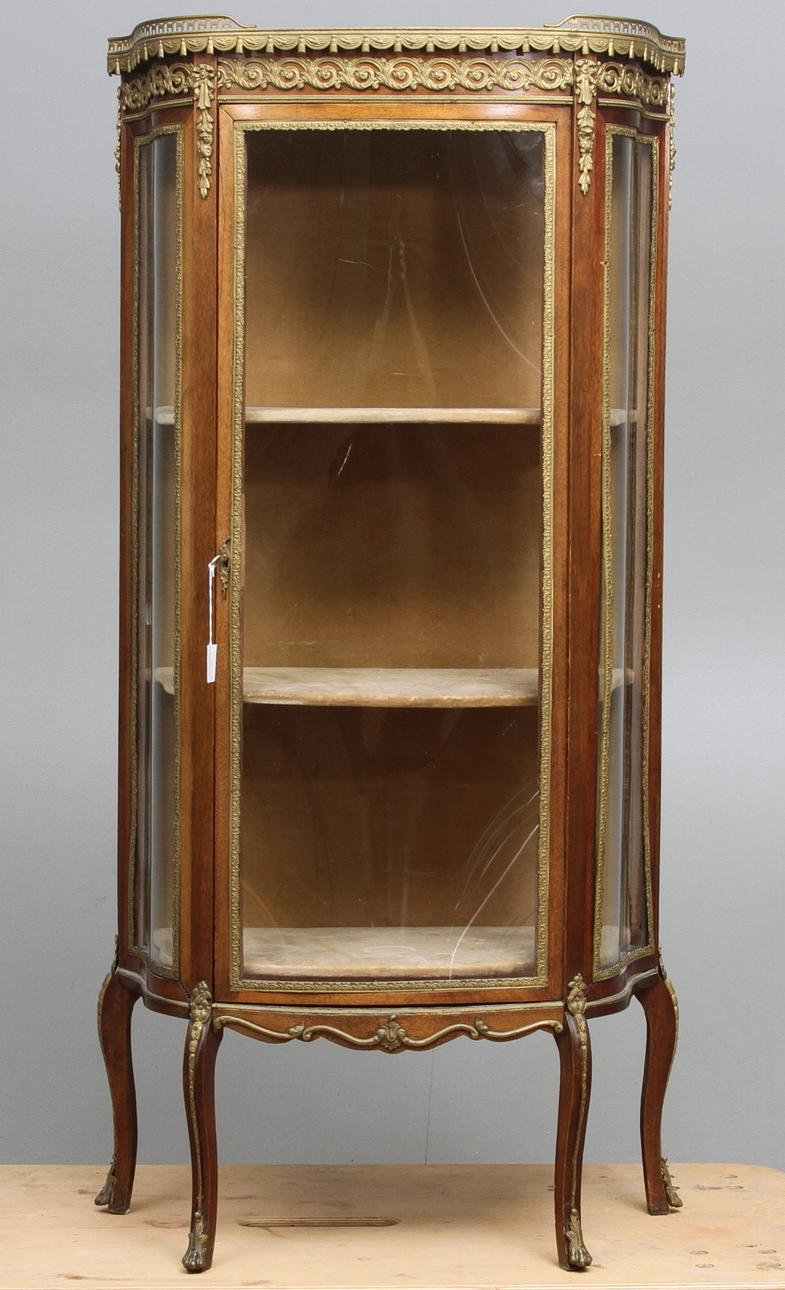 VITRINSKÅP, rokokostil, Frankrike, 18/1900-tal.