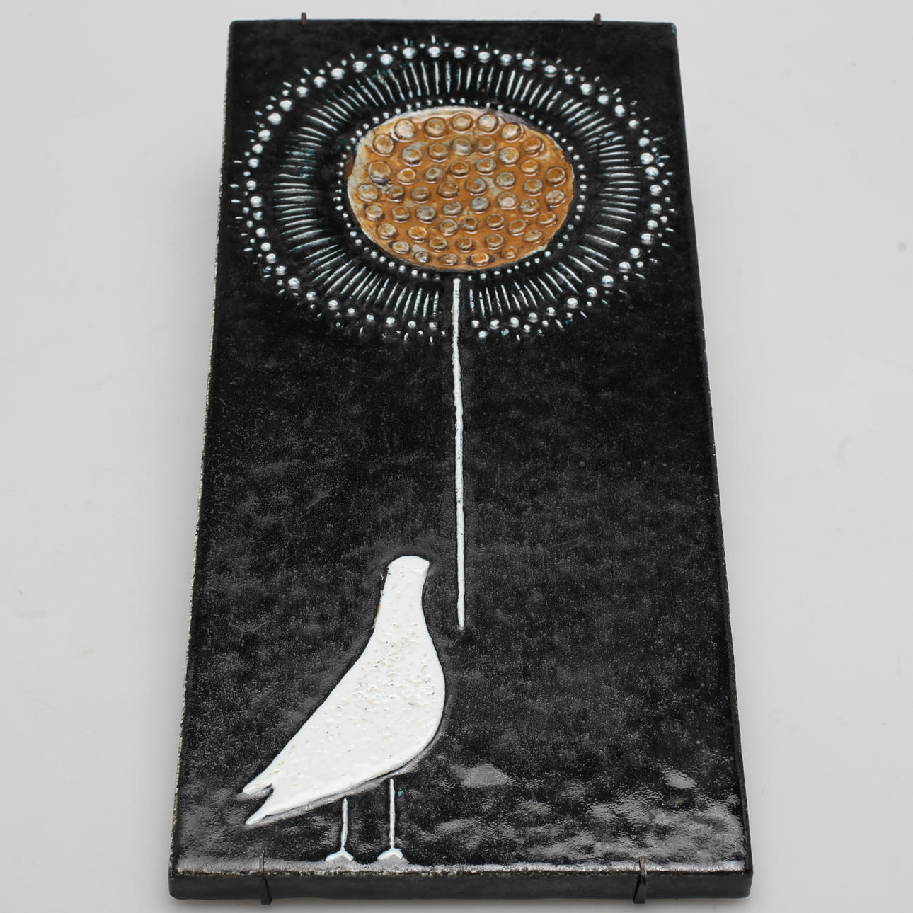 SYLVIA LEUCHOVIUS. Keramikplatta. Signerad S L, Rörstrand 5.