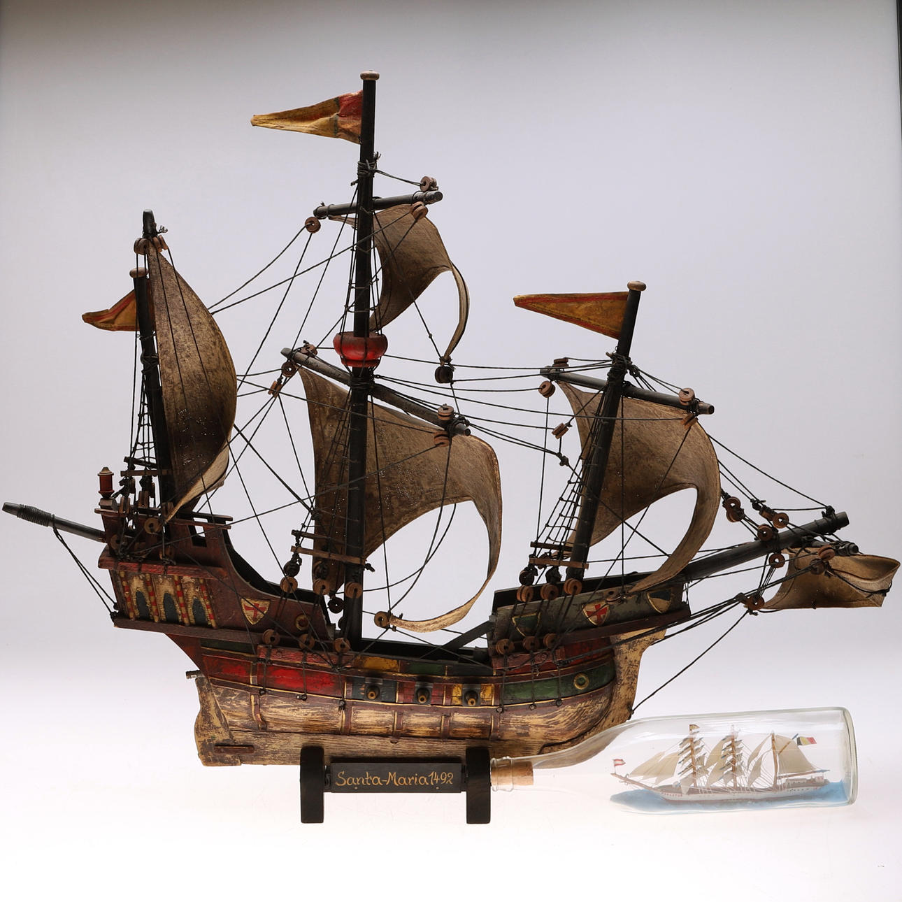 MODEL SHIP, 2 pcs, 1900s. Collectables - Technica & Nautica - Auctionet