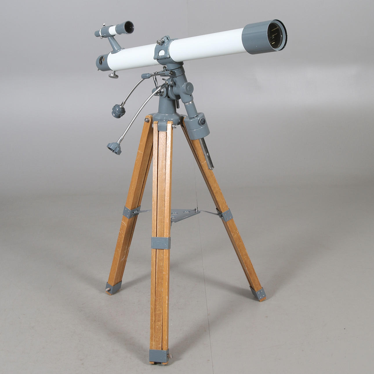 TELESCOPIO, con accesorios, Eikow 6T-450.