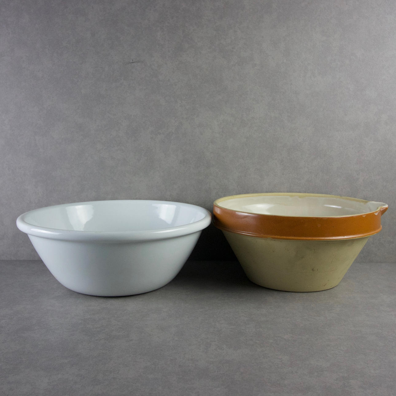 SKÅLE, 2 stk. stentøj, Frankrig og Danmark.