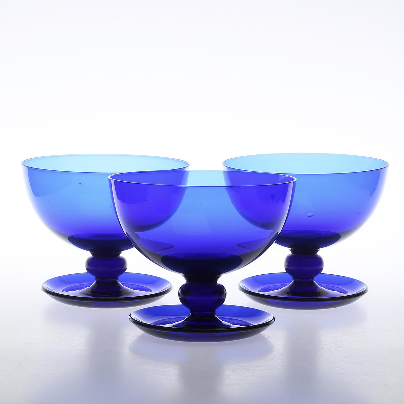 JÄLKIruokakupit, 9 kpl, lasia, 1900-luvun toinen puoli.