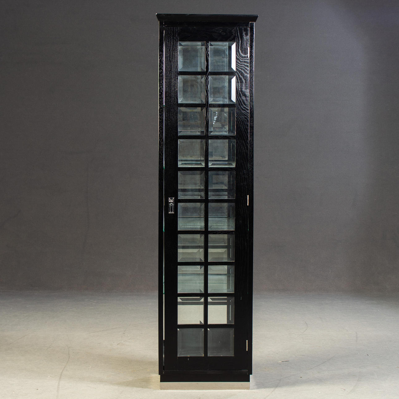 Wiener Secession stil displayskåp.