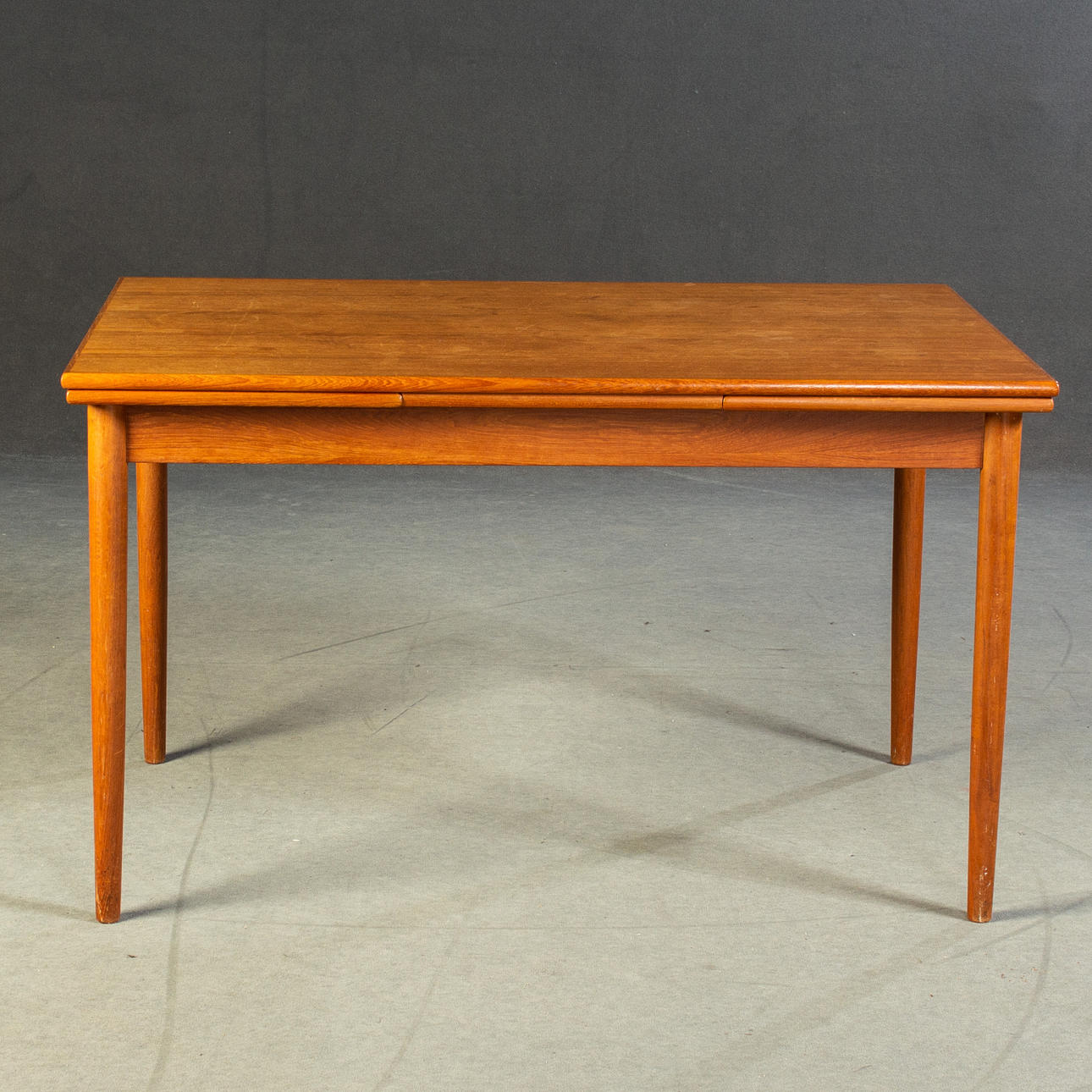 AM Möbler, bord/matbord.