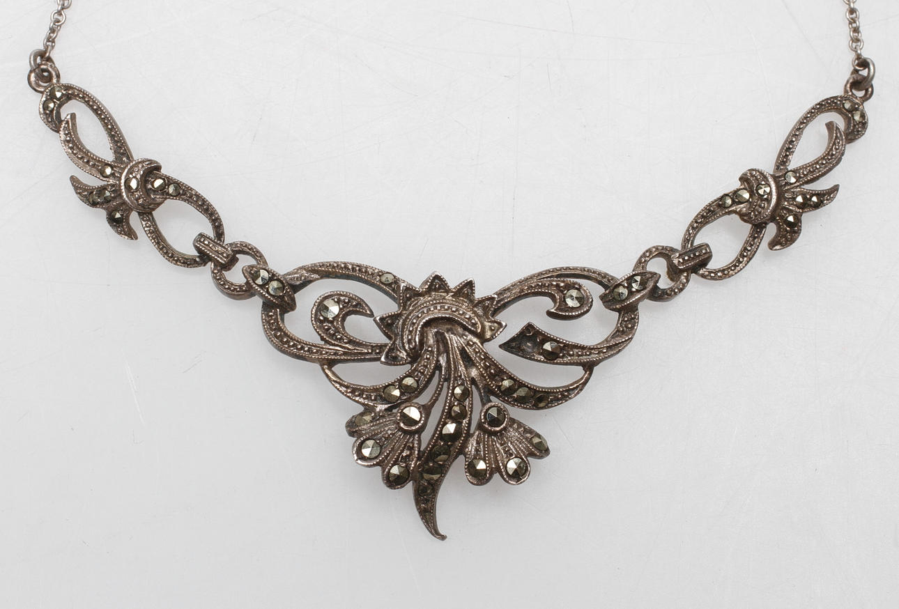 COLLIER, silver med markasiter, 1900-tal.