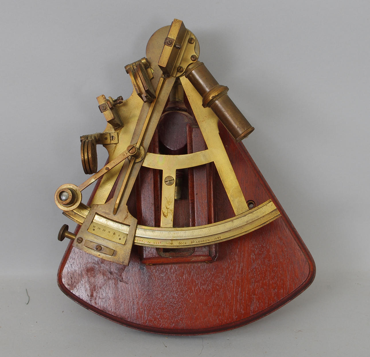 SEXTANT, mässing.