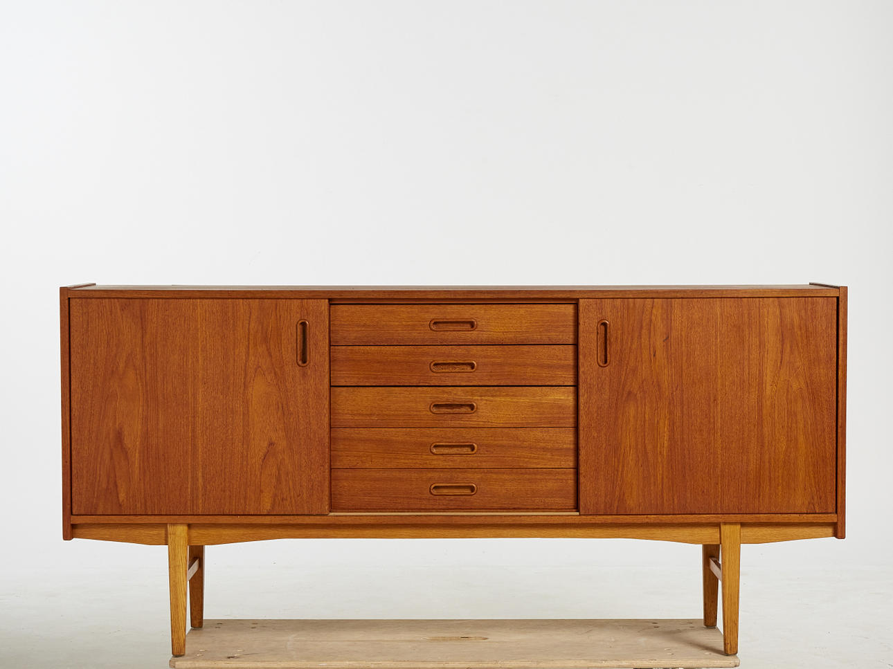 SIDEBOARD, 1950s/60s, teak.