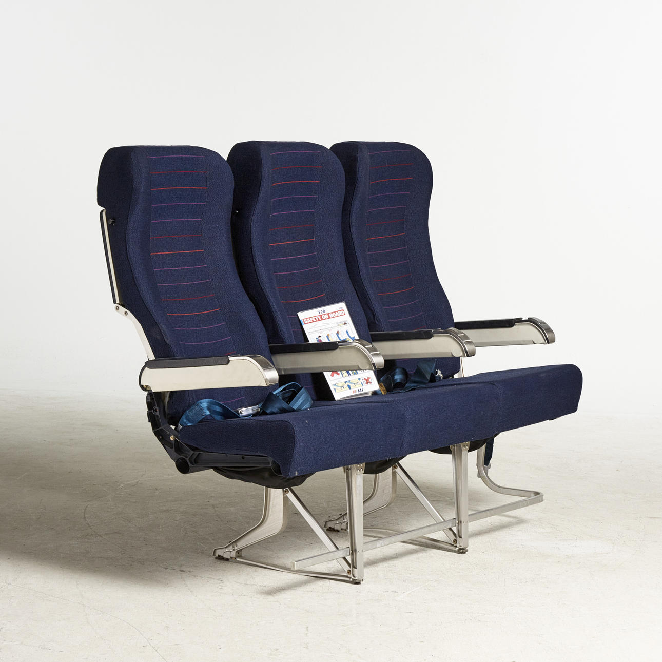 AIRPLANE SEAT ROW SAS, tre sæder, original.