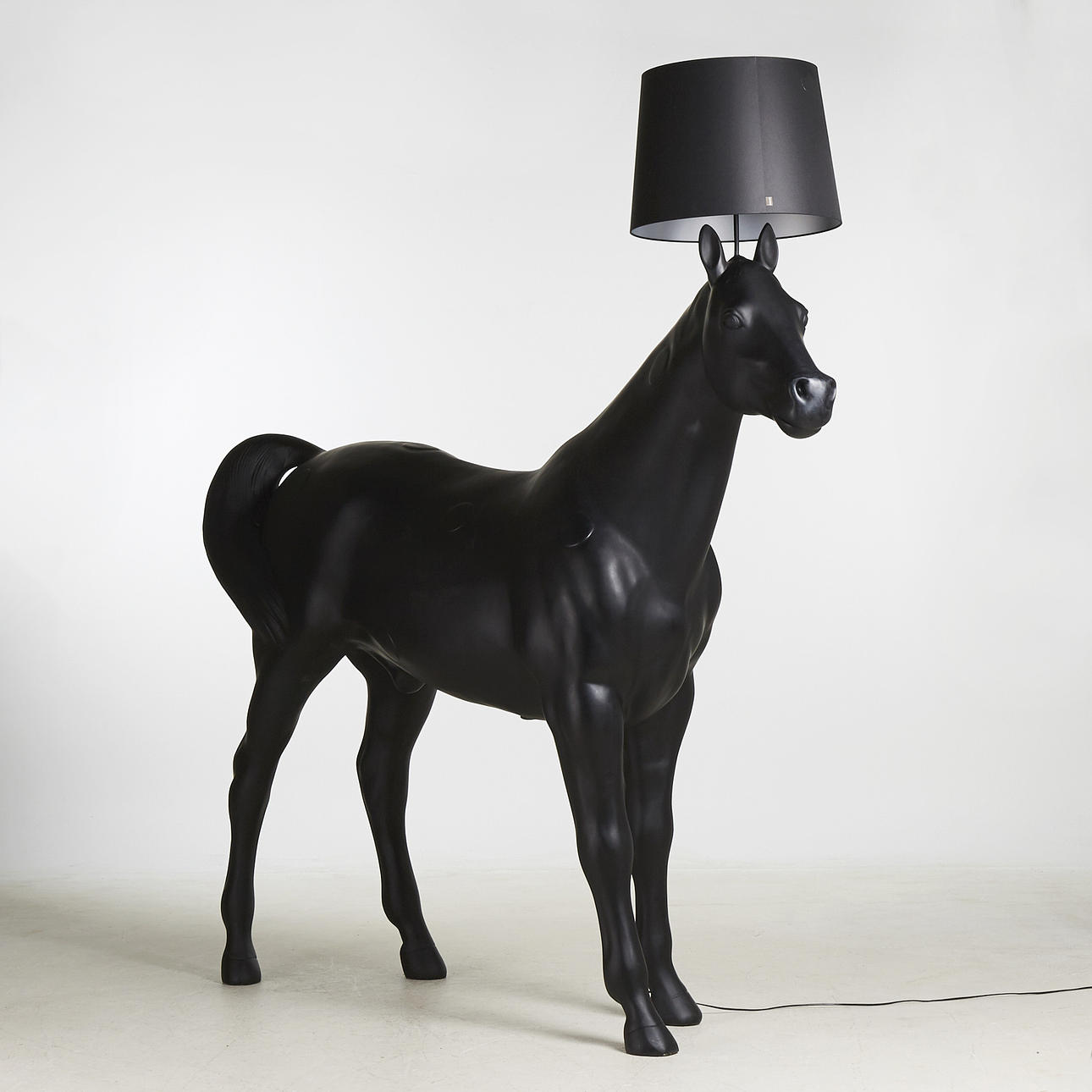 MOOOI, HESTELAMPE FRONT DESIGN 2006.