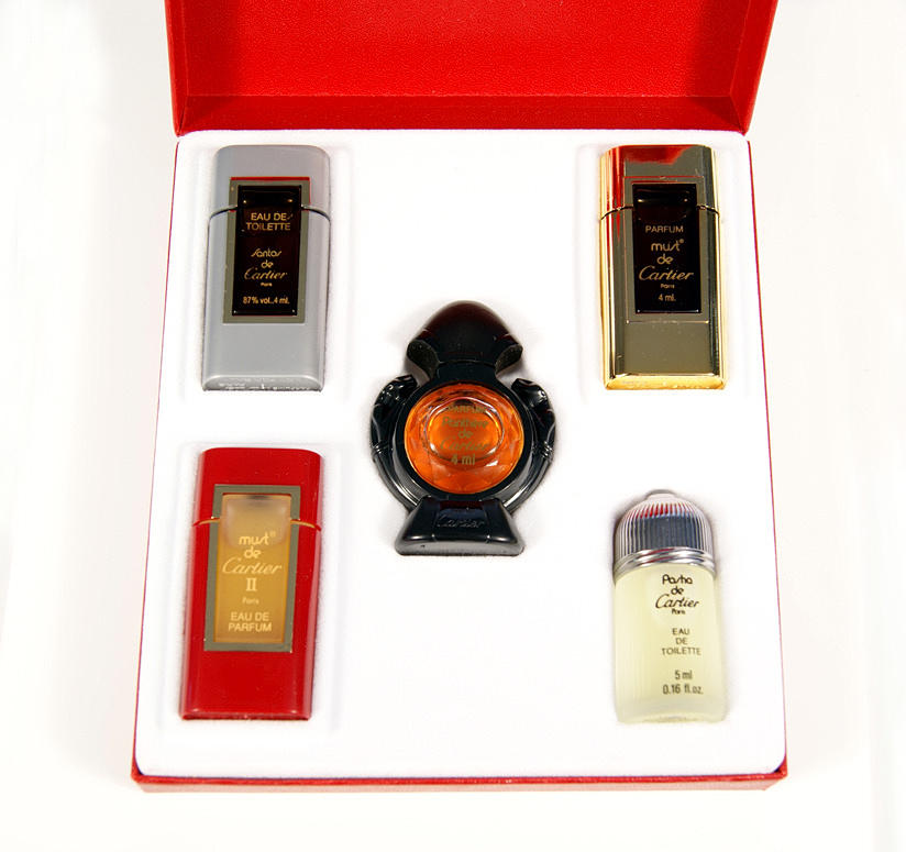 PARFYMFLASKOR. 5 miniatyr mönster. Cartier.