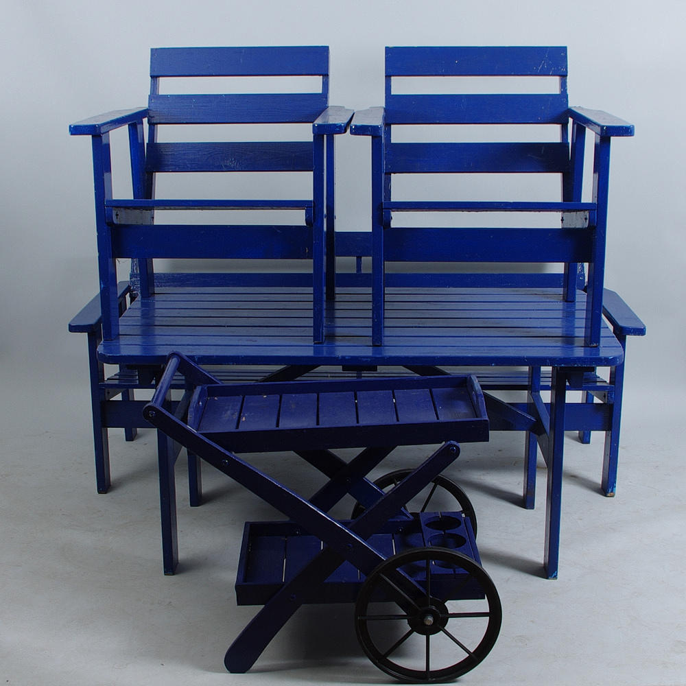 TRÄDGÅRDSGRUPP, blåmålad.