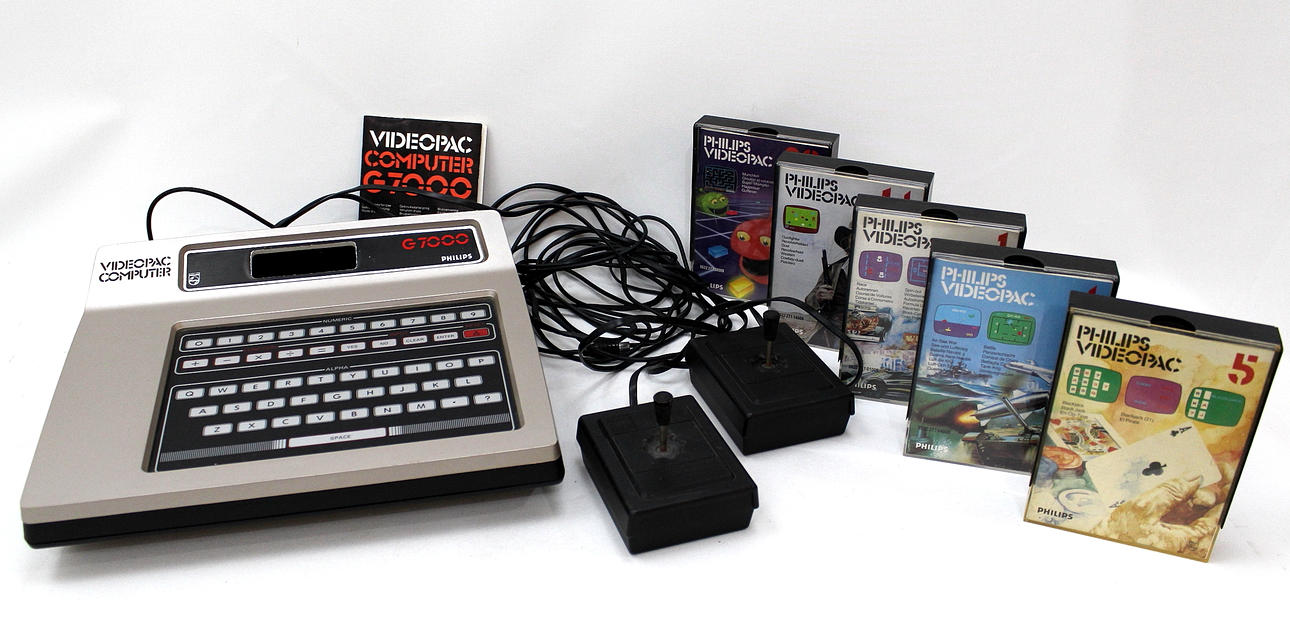 DATASPEL med fem spel, videopac computer Philips G. 7000.