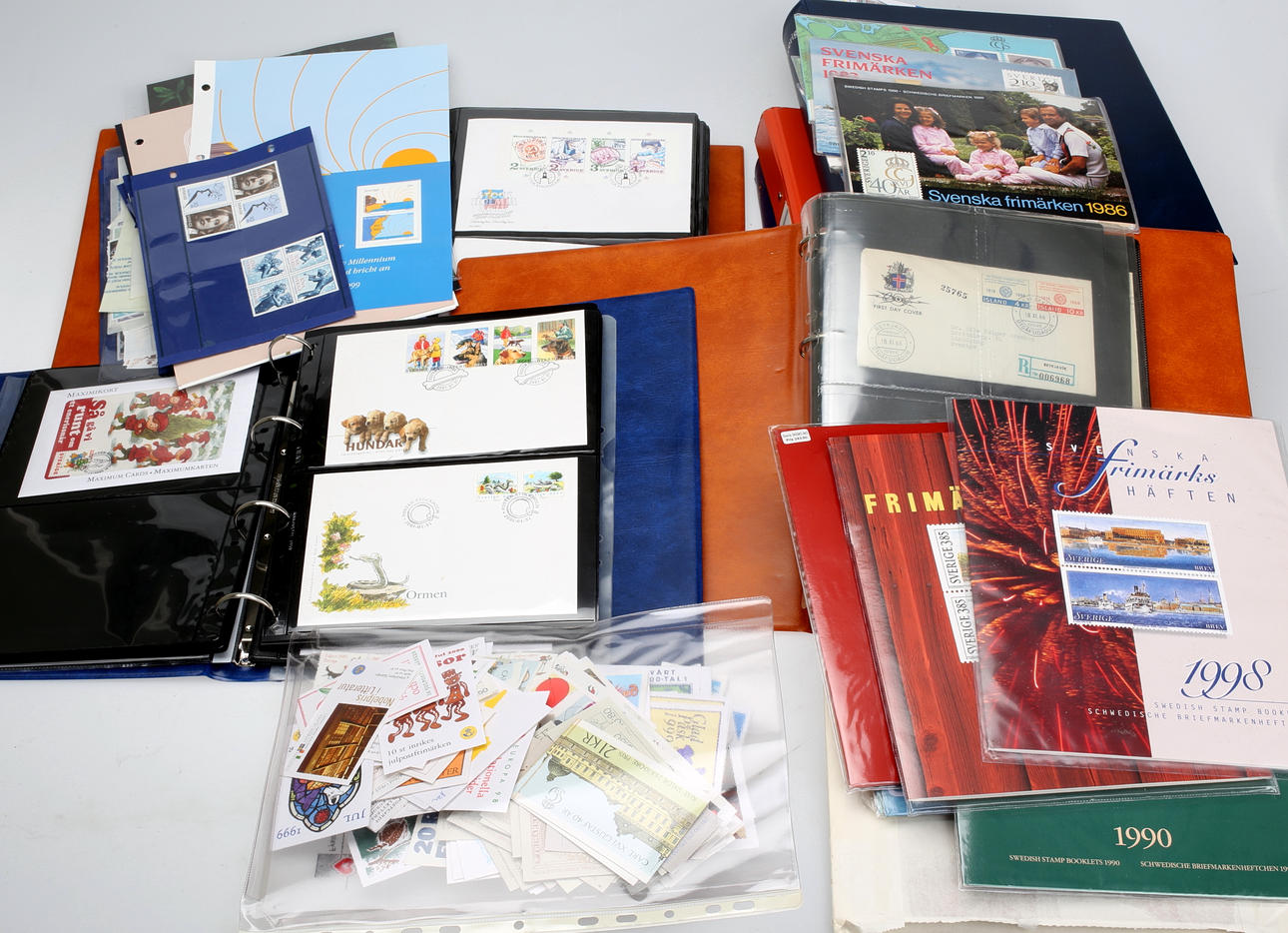 FRIMÄRKSSAMLING, Postfriskt, Sverigbrevfrimärken, Årssatser.