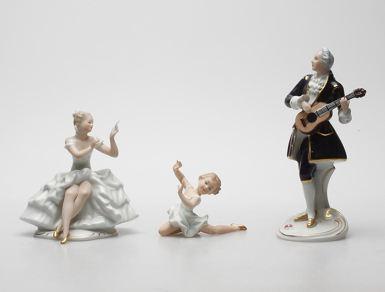 FIGURINER, 3 st, Wallendorff samt Dux, 1900-tal.