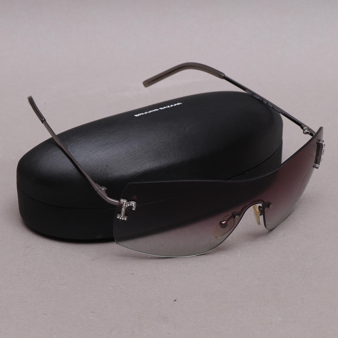 SOLBRILLER, Bruuns Bazaar, Italien.