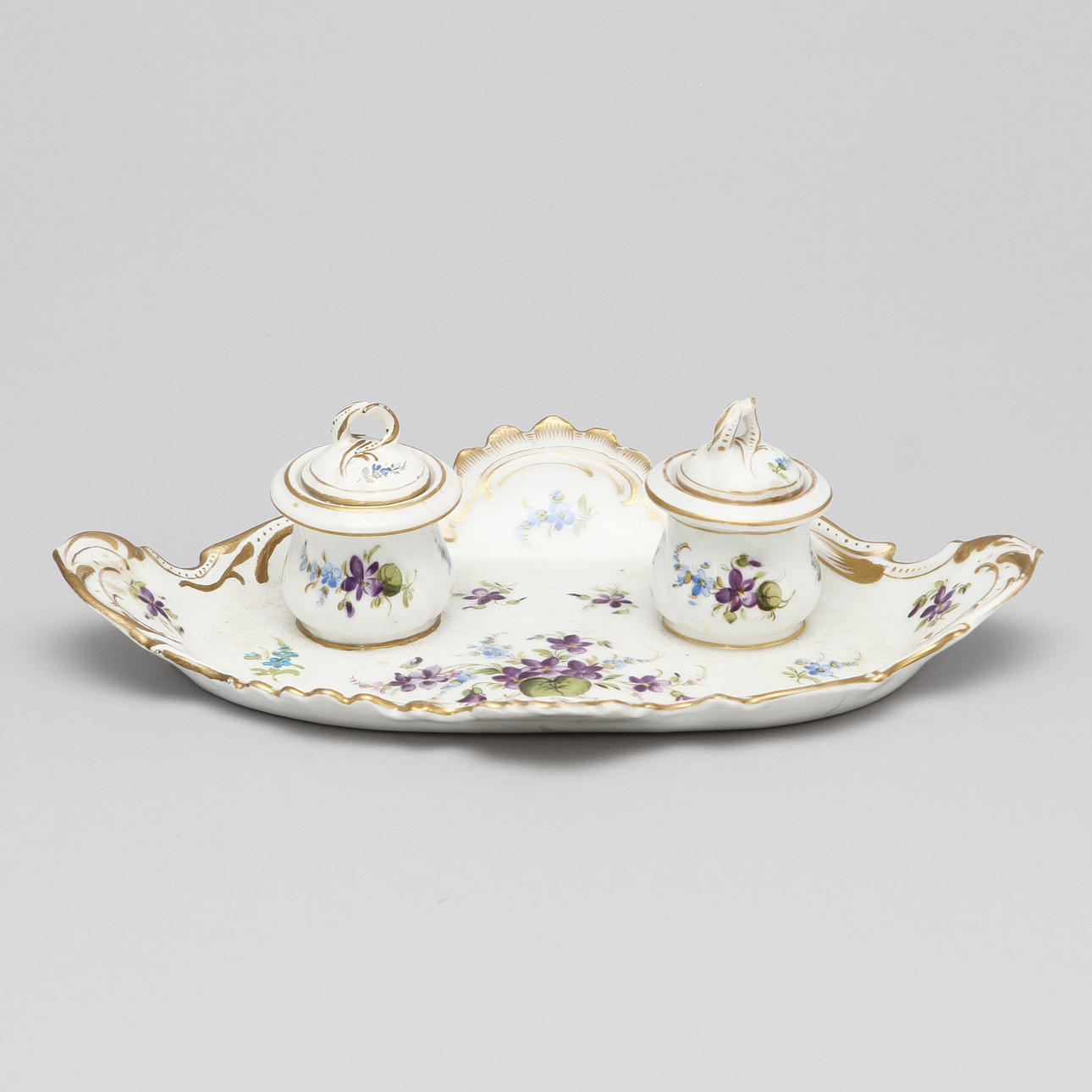 BLÄCKHORNSSTÄLL, porslin, Dresden, 1900-talets början.