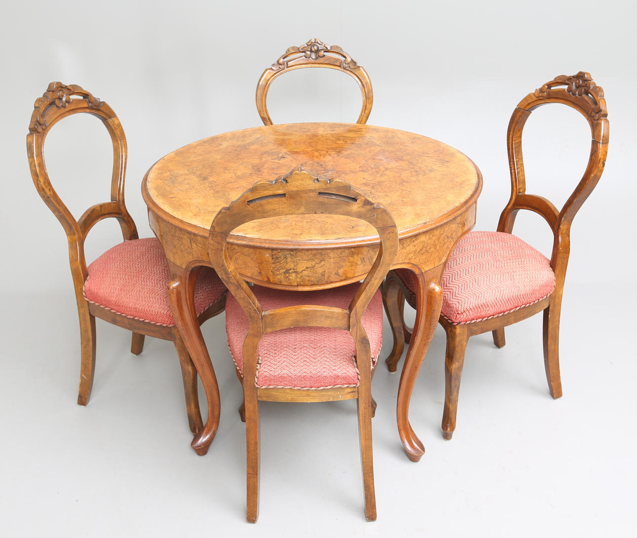 BORD samt 4 STOLAR, Nyrokoko 1800-tal.