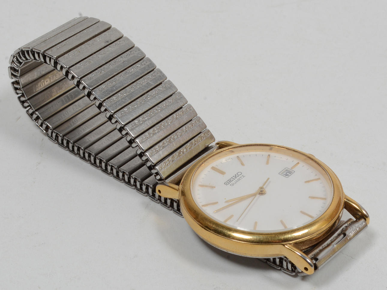 Seiko Quartz Herrur. 7N22-8A00.