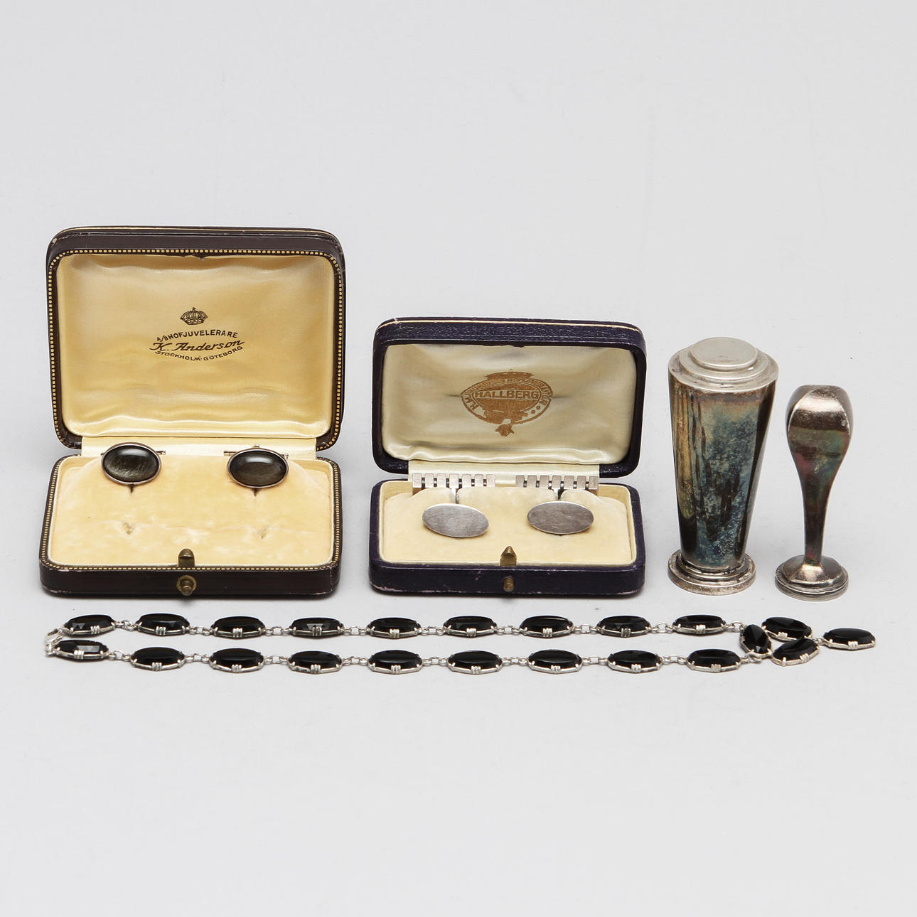 SMYCKEN/SIGILL, 5 delar, silver och vitmetall.