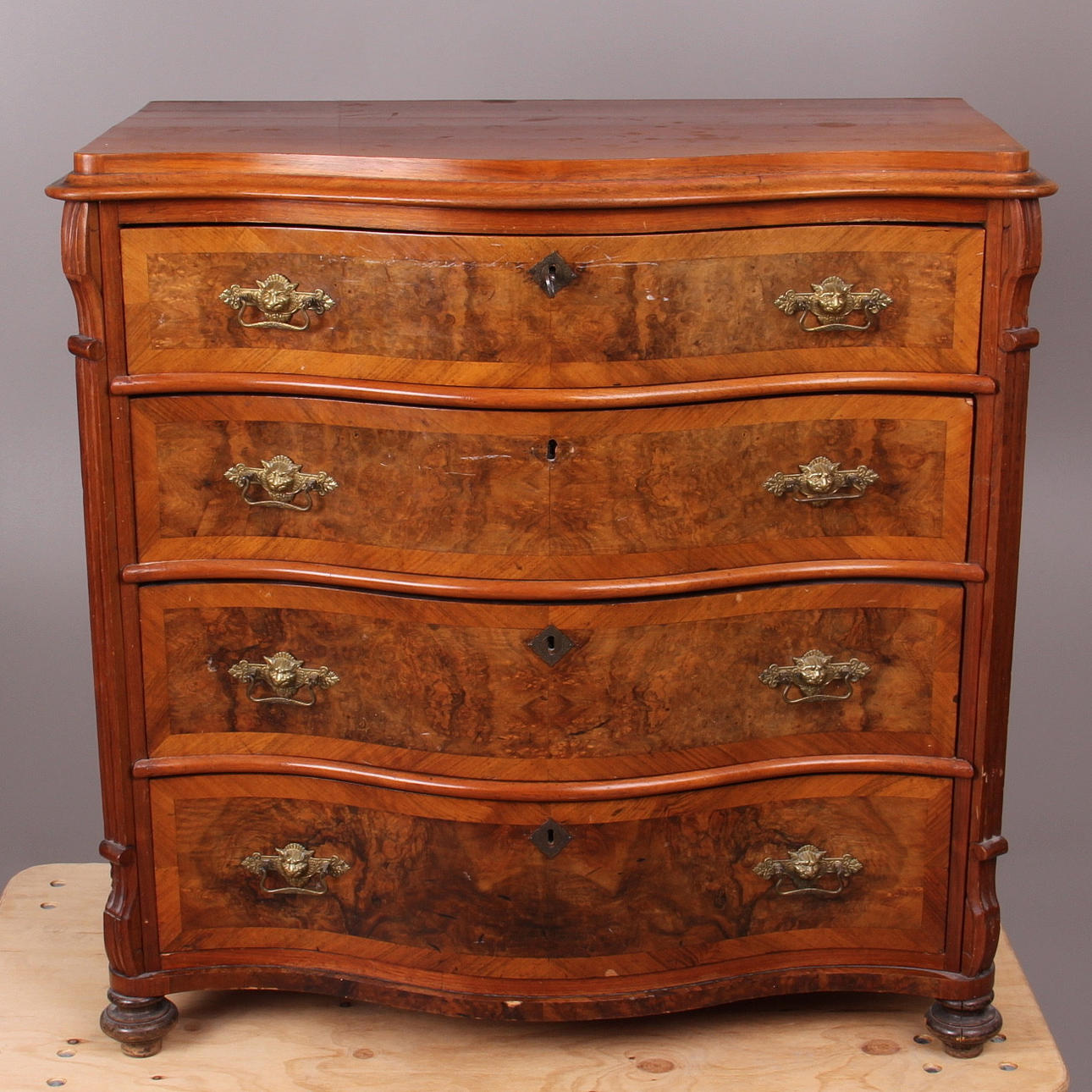 BYRÅ, nyrokoko, 1800-talets andra hälft.