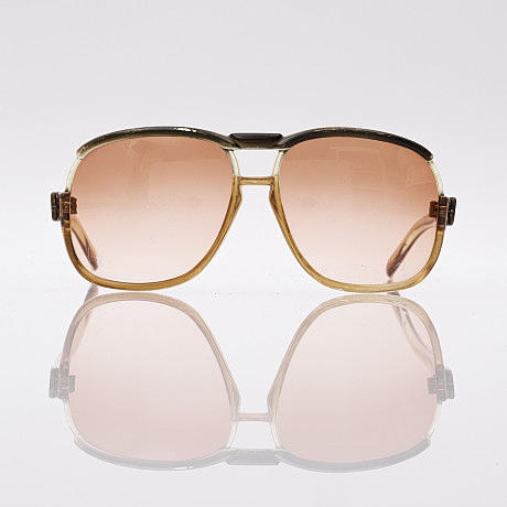 YVES SAINT LAURENT SOLGLASÖGON 1970-TAL.