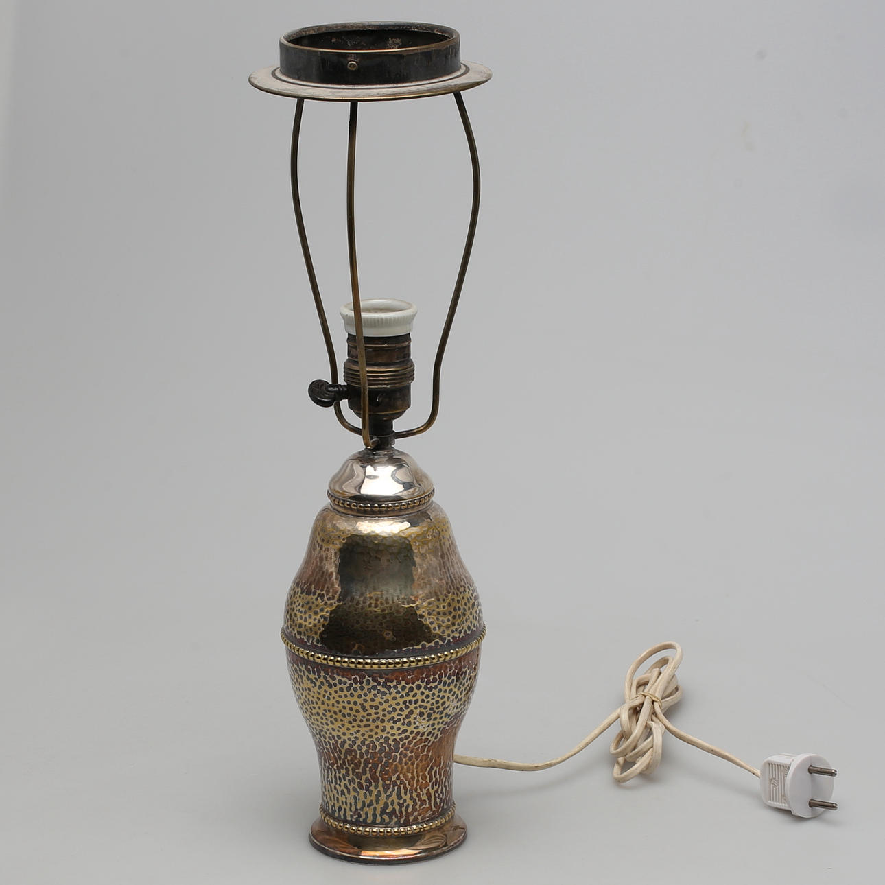 LAMPFOT i nysilver, 1920-tal.