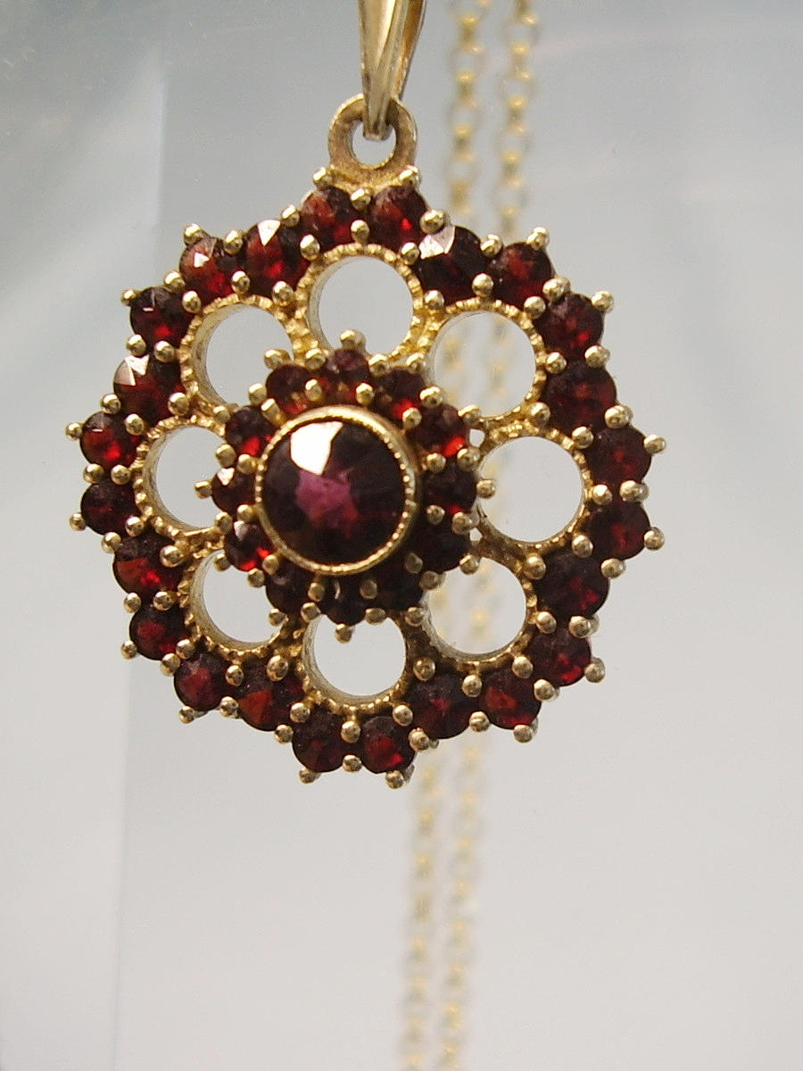 GRANAT ANHÄNGER ANTIK SILBER 900 + KETTE.