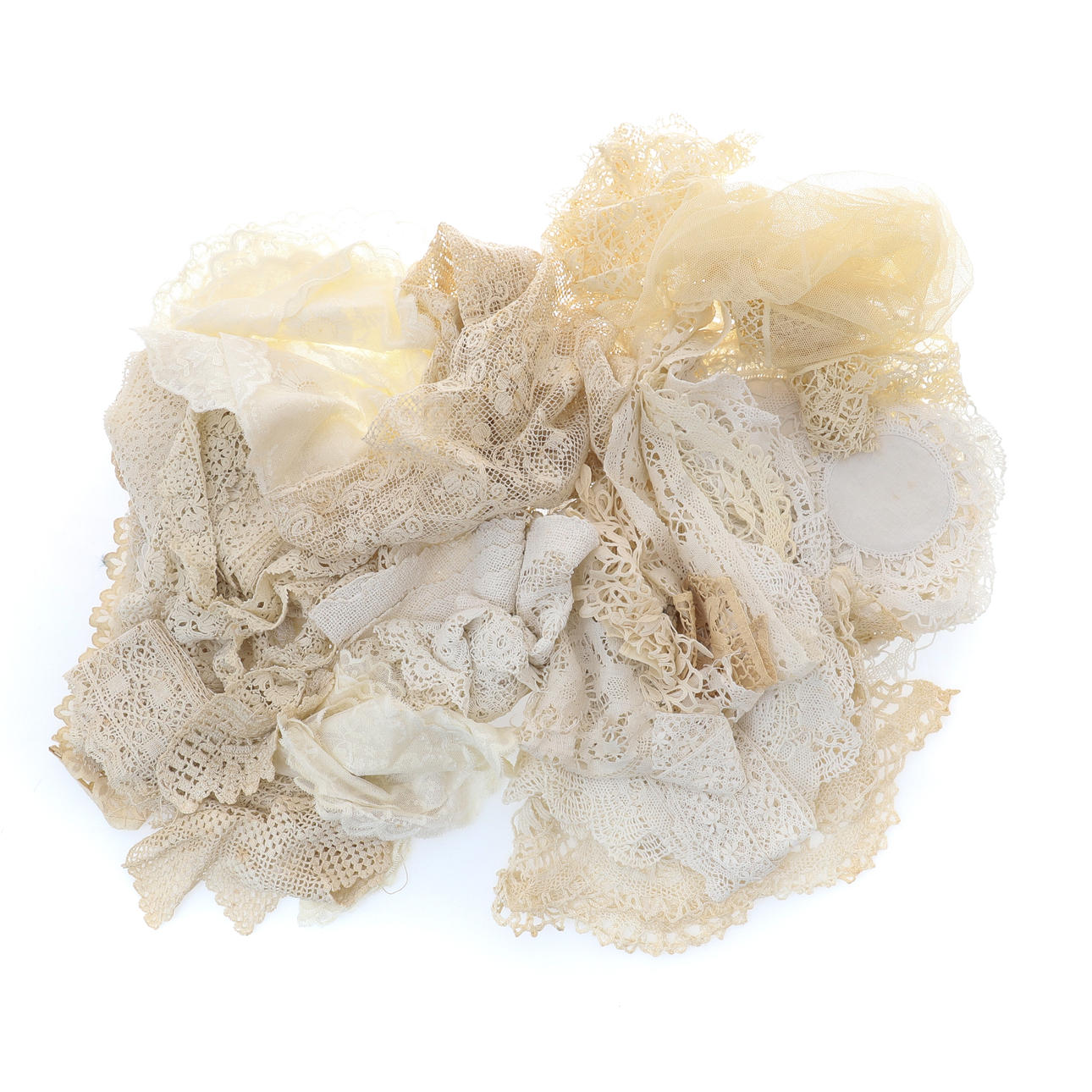 EN IRLÄNDSK VIRKAD KRAGE.