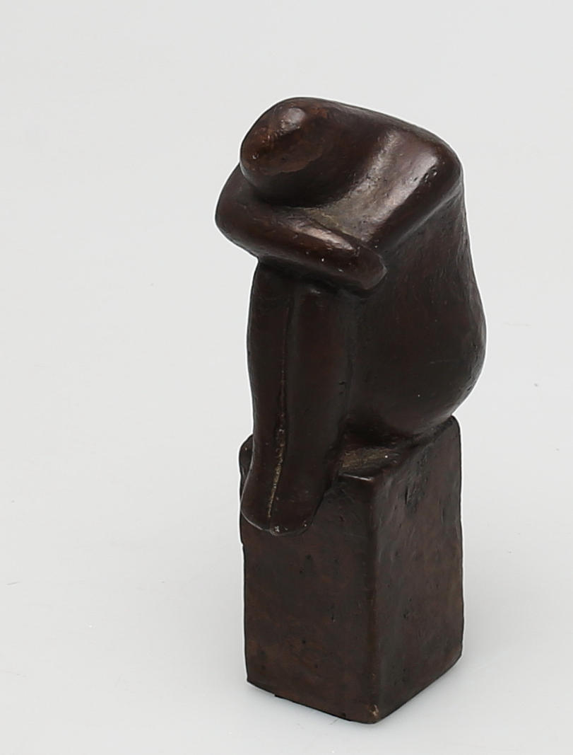 LISA LARSON. Tänkare. Brons, signerad och numrerad 277.