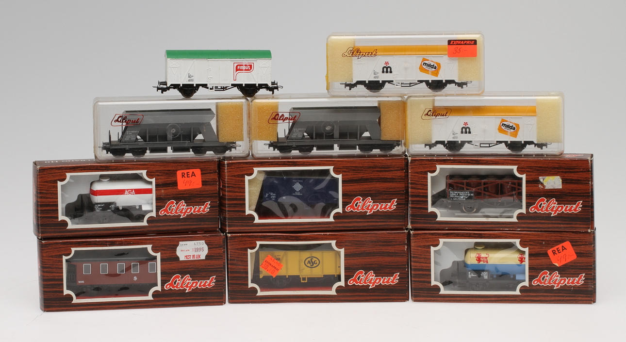 MODELLTÅG LILIPUT SVENSKA GODSVAGNAR 11 stycken.
