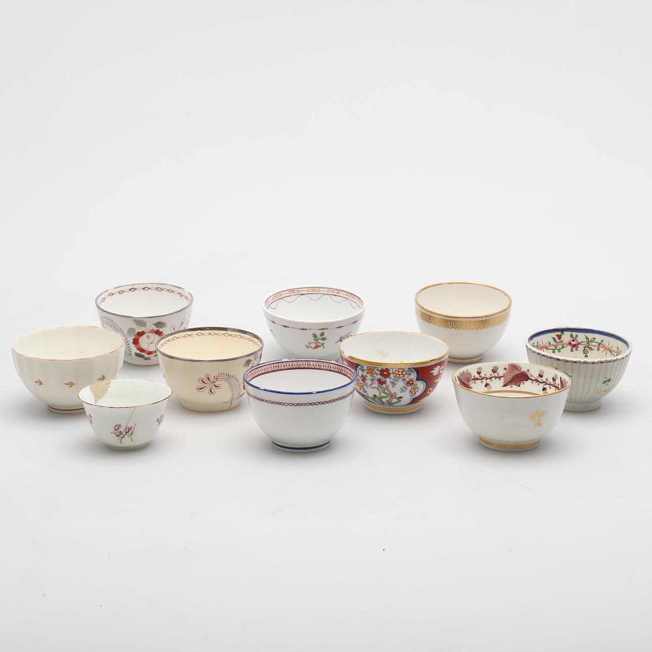 TESKÅLAR, TIO STYCKEN ENGELSKA, OMKRING 1780-1810.