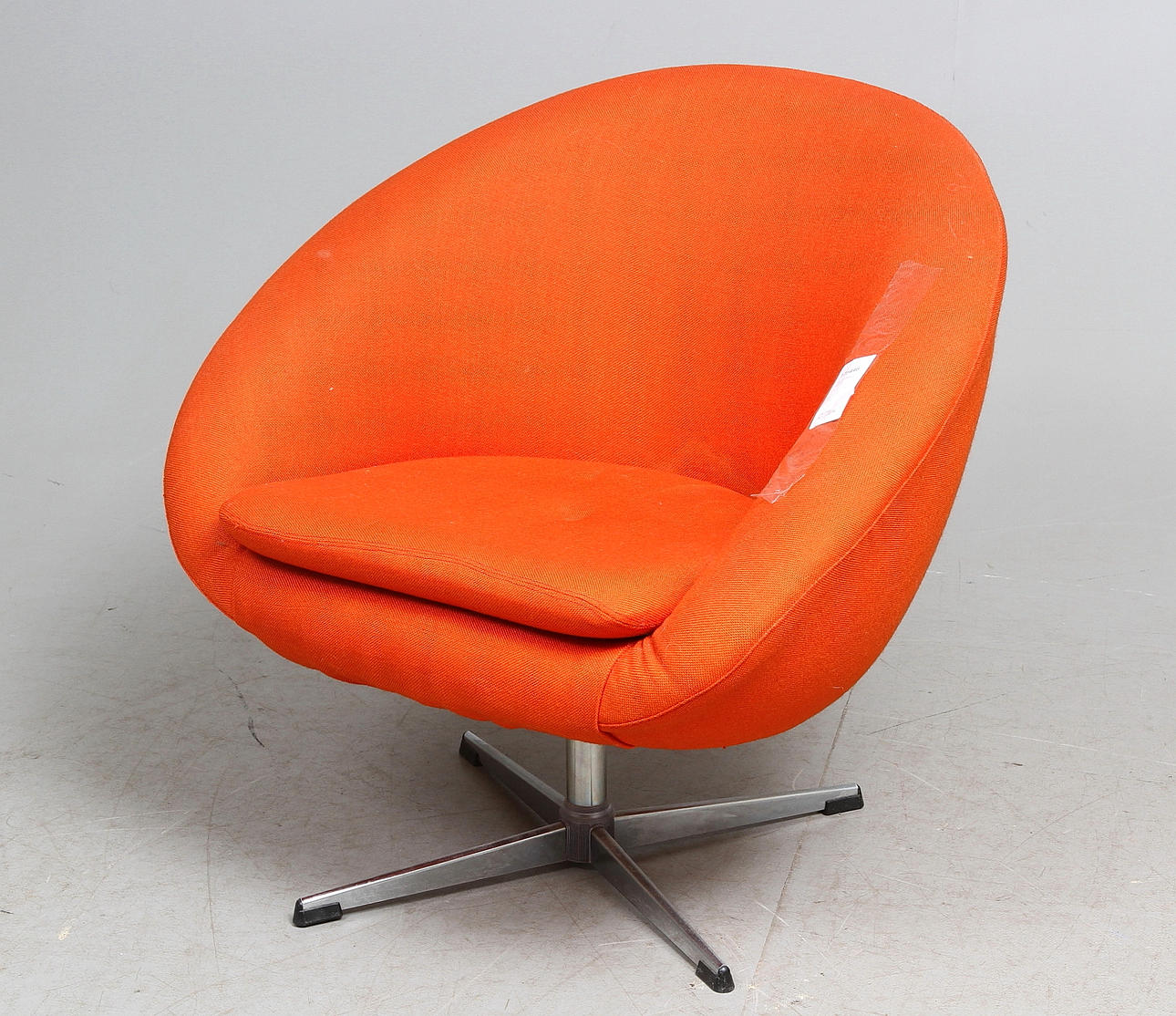 SNURRFÅTÖLJ, 1960-tal.