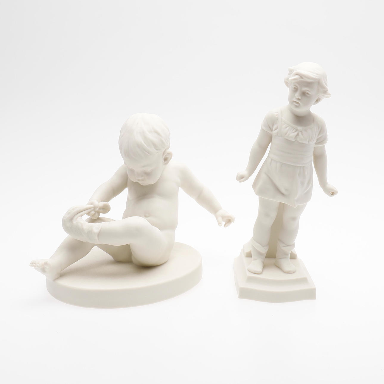 PARIANFIGURER, TVÅ STYCKEN, GUSTAVSBERG.