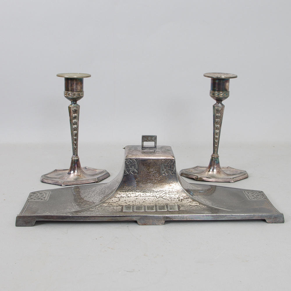 BLÄCKSTÄLL SAMT 1 PAR LJUSSTAKAR, WMF, nysilver, jugend.