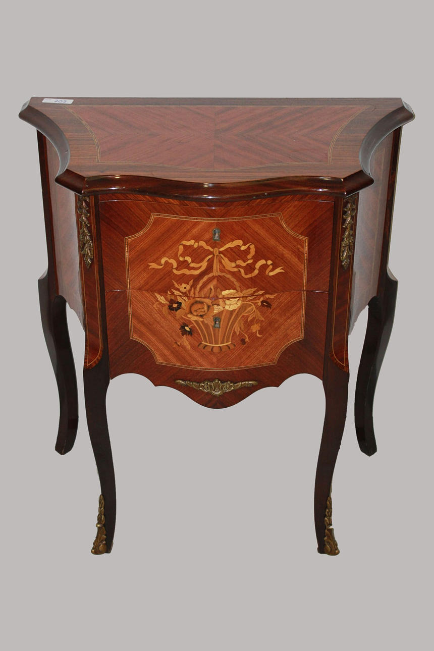 Louis Quinze stil liten två låda bröst.