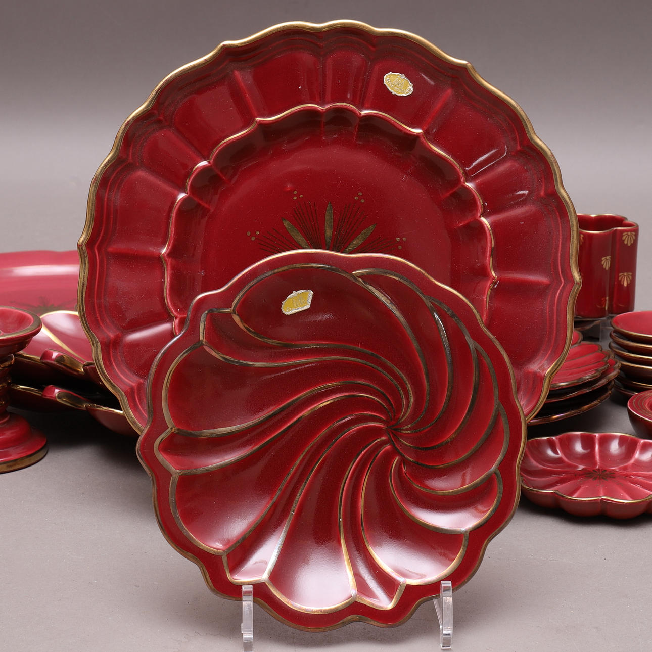 ARTHUR PERCY. repuestos, 29 piezas, ''Red ruby'', Gefle.