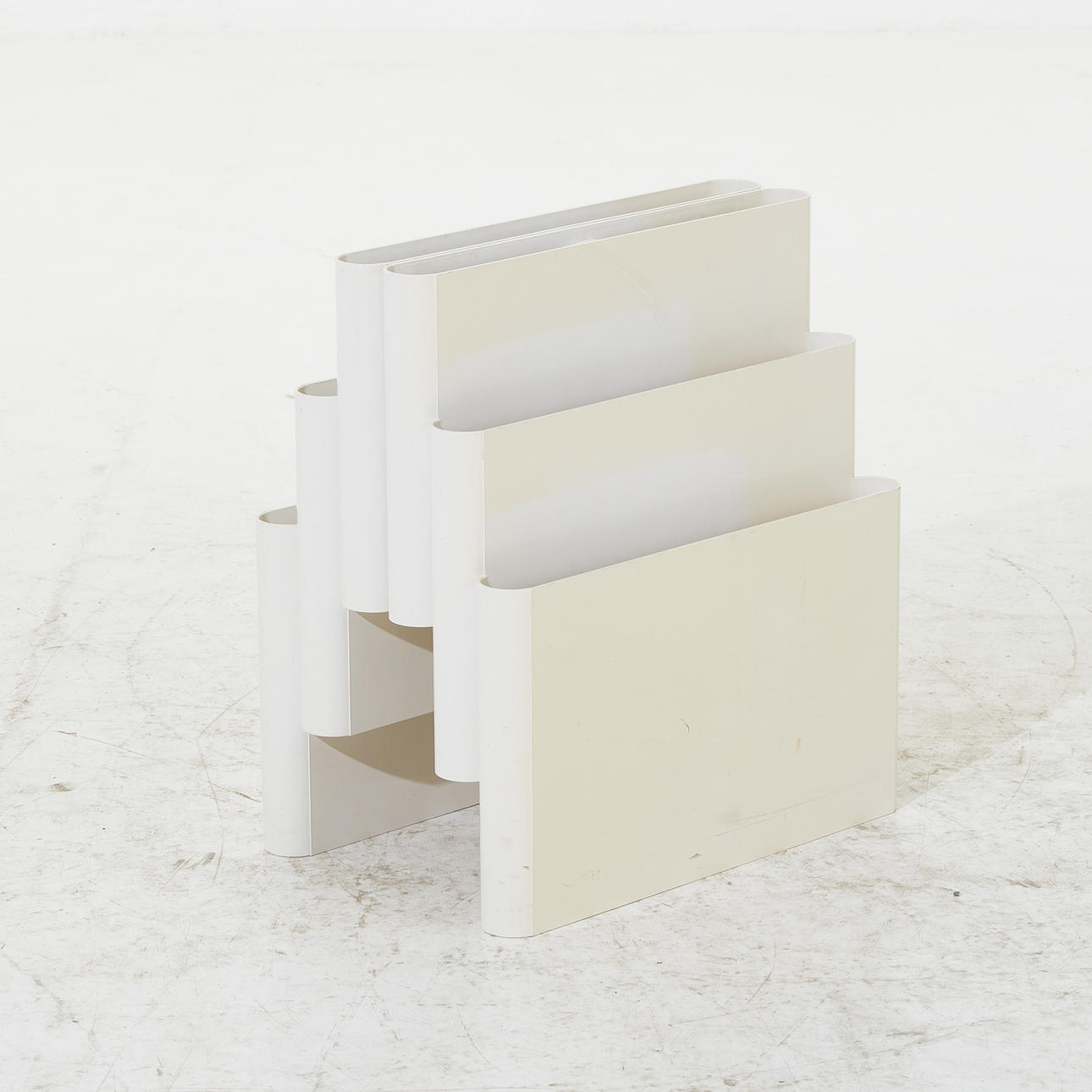 GIOTTO STOPPINO, magasinholder, Kartell, plast.