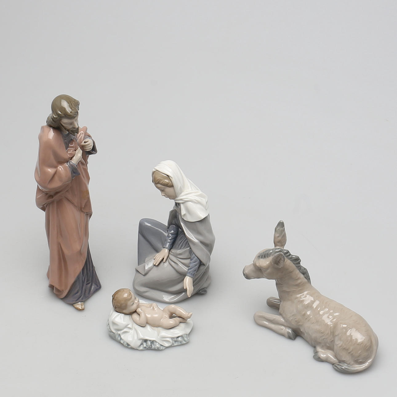 FIGURINER i porslin, 3 st, DAO, Lladró, DAISA 1981, Spanien.