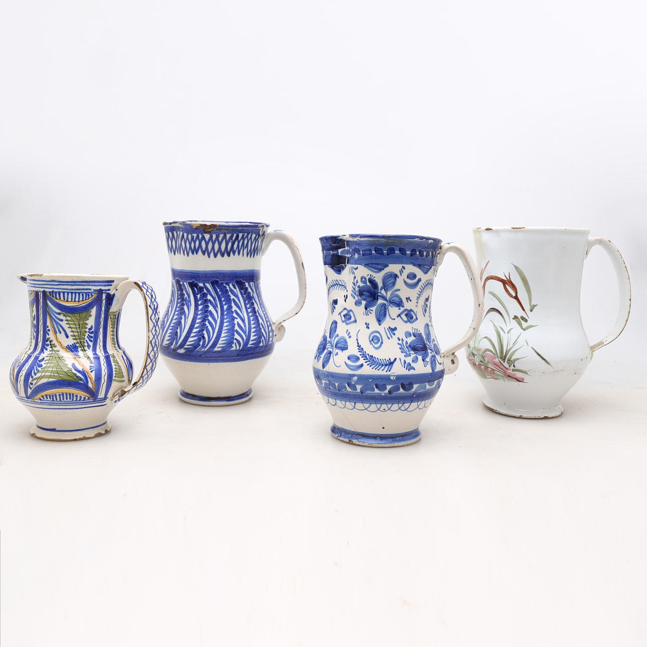 Fire kander i levantinsk lertøj, 19. århundrede.