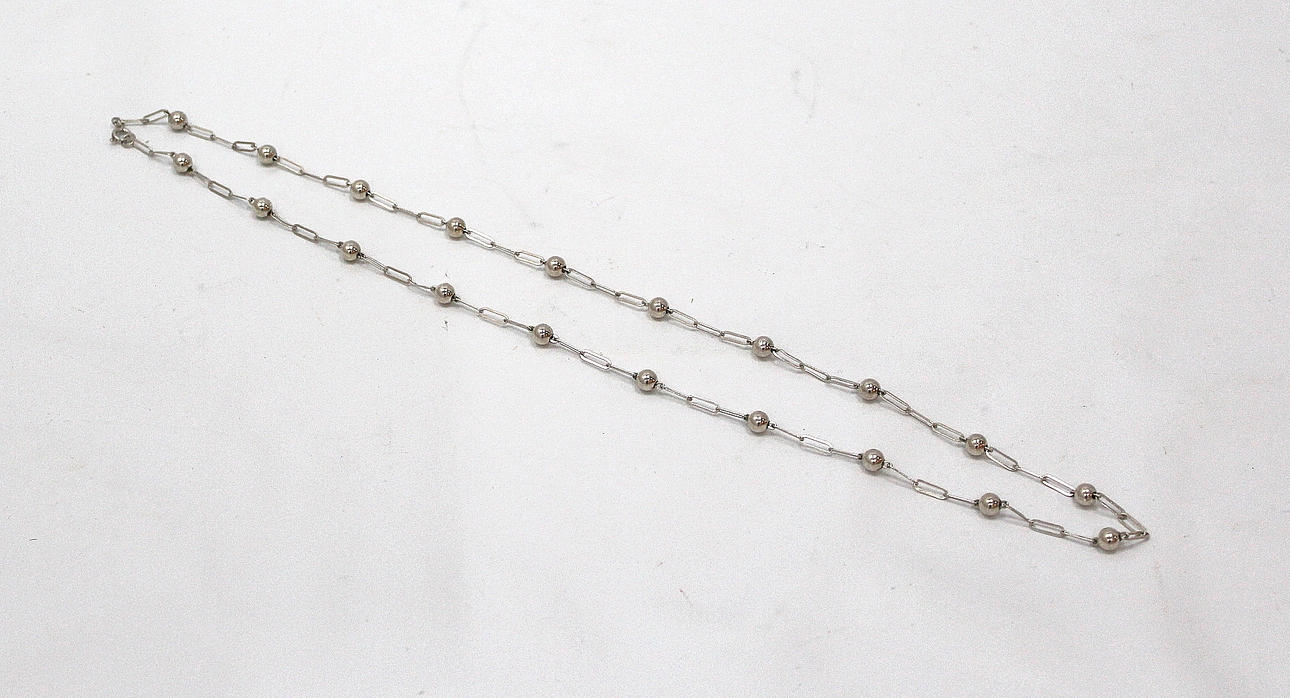 HALSBAND av silver.