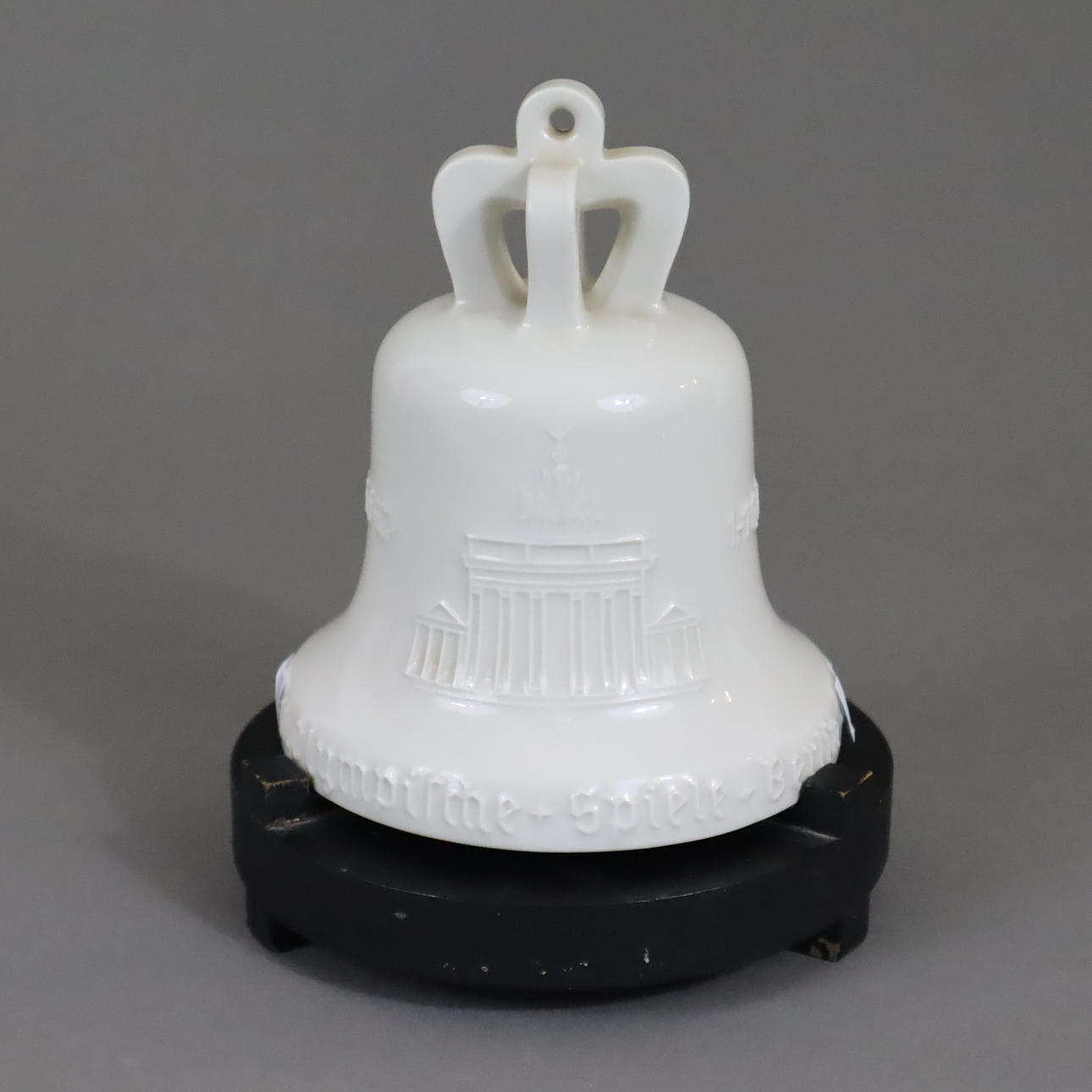 - OLYMPIA-GLOCKE- KPM Berlin, Olympiade 1936.