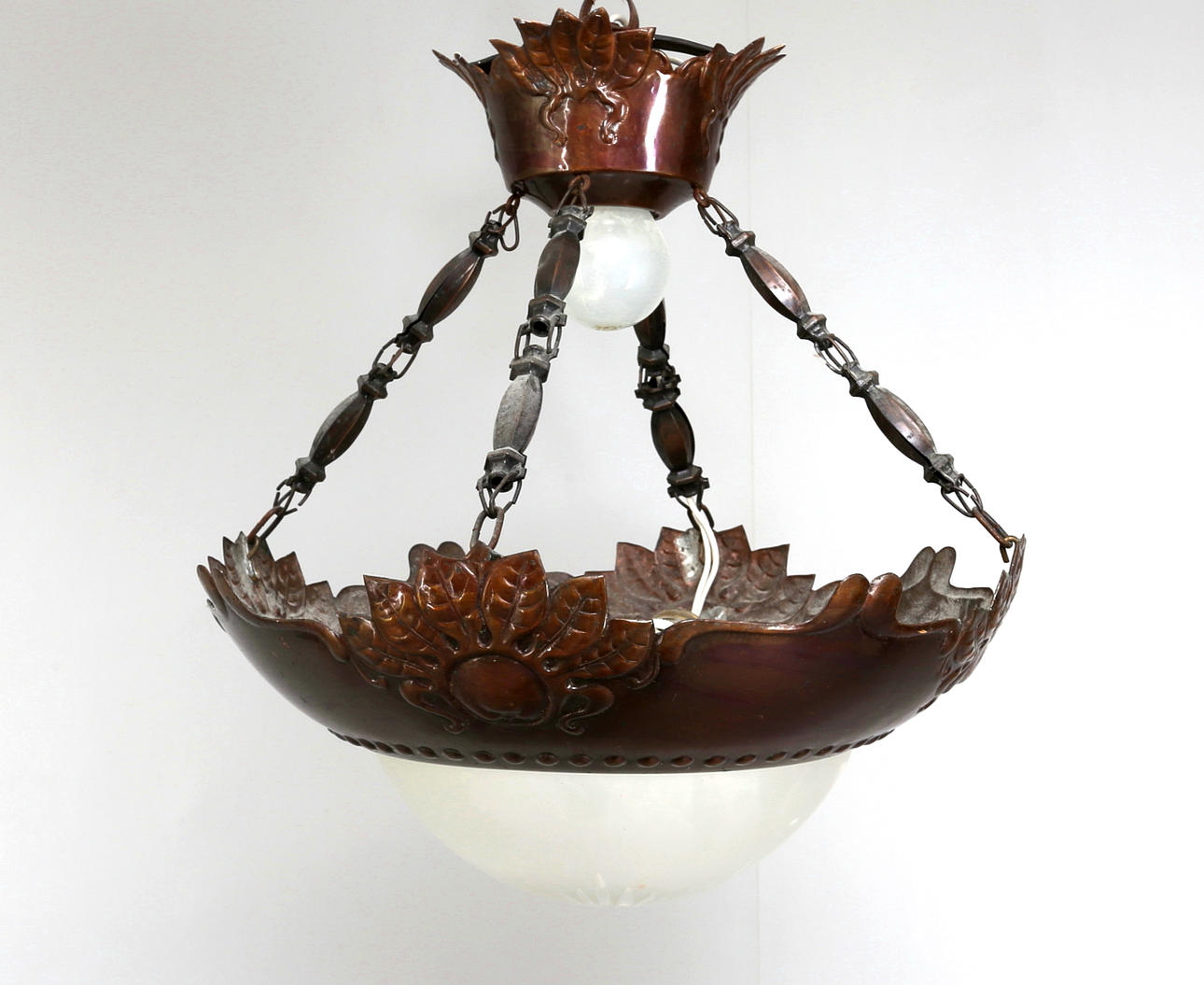 TAKLAMPA, Mässing och slipat glas.