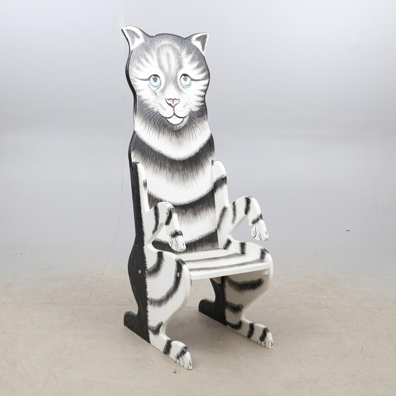 SILLA PARA NIÑOS, madera pintada.