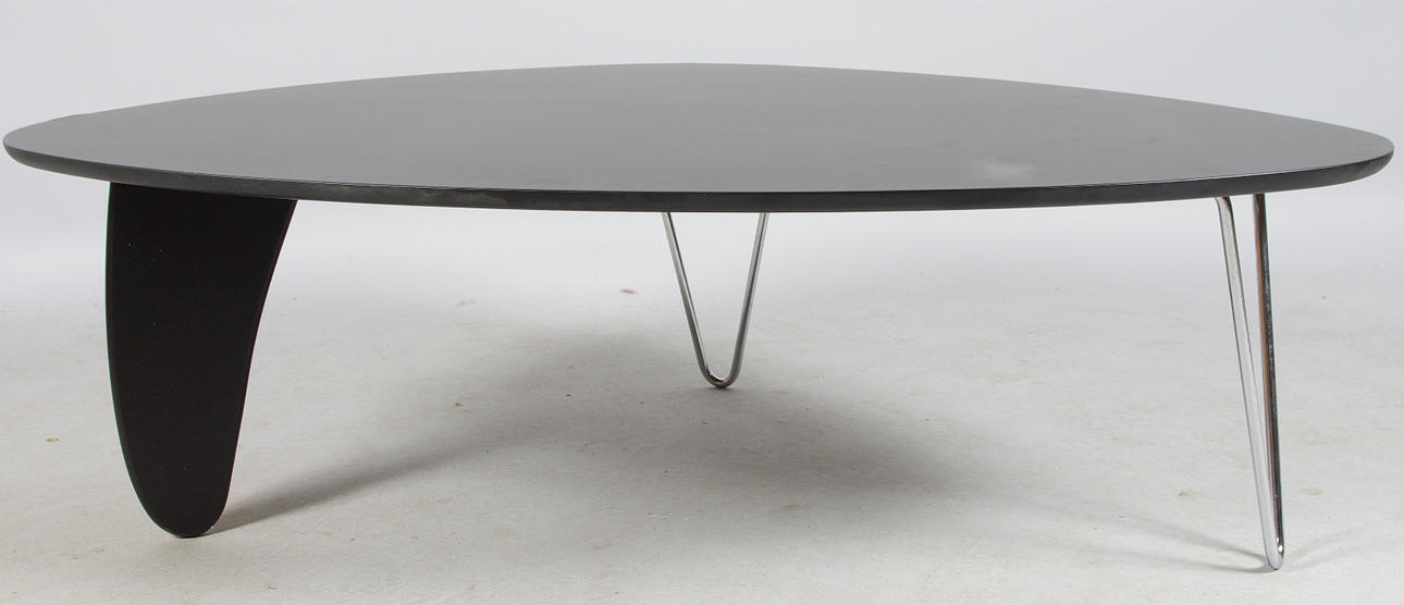 SOFFBORD, efter Isamu Noguchi, Rudder Table, Funcionalizimo.