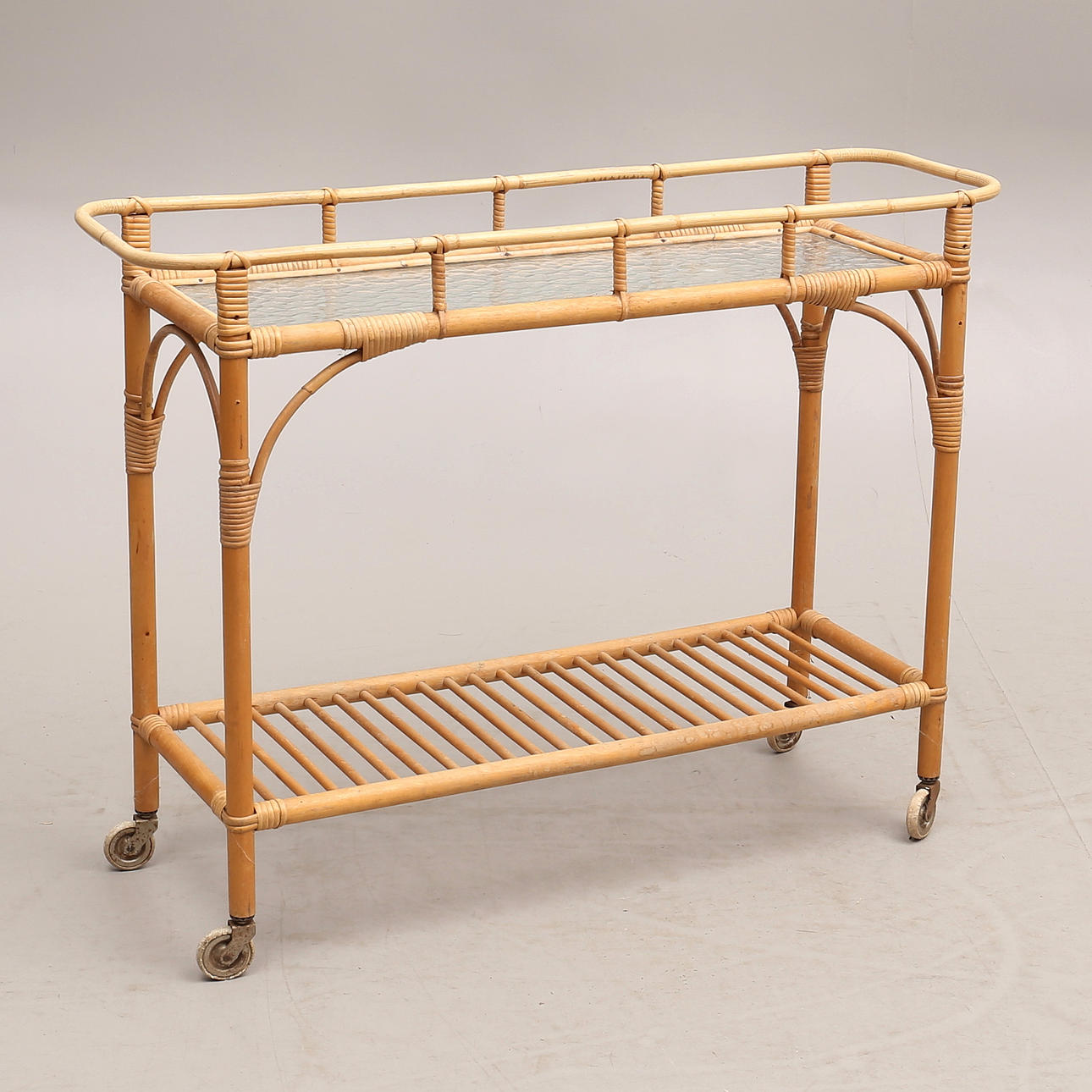 BLOMBORD, bambu/glas, 1900-tal.