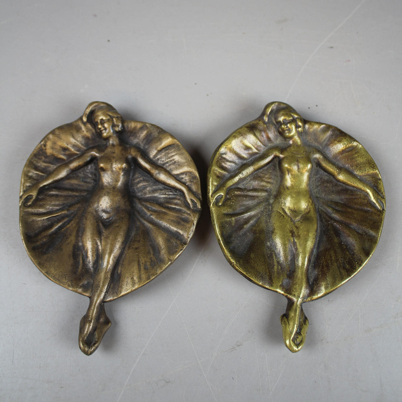 BARREL, brass, 2 Jugends, 1900s. signed.