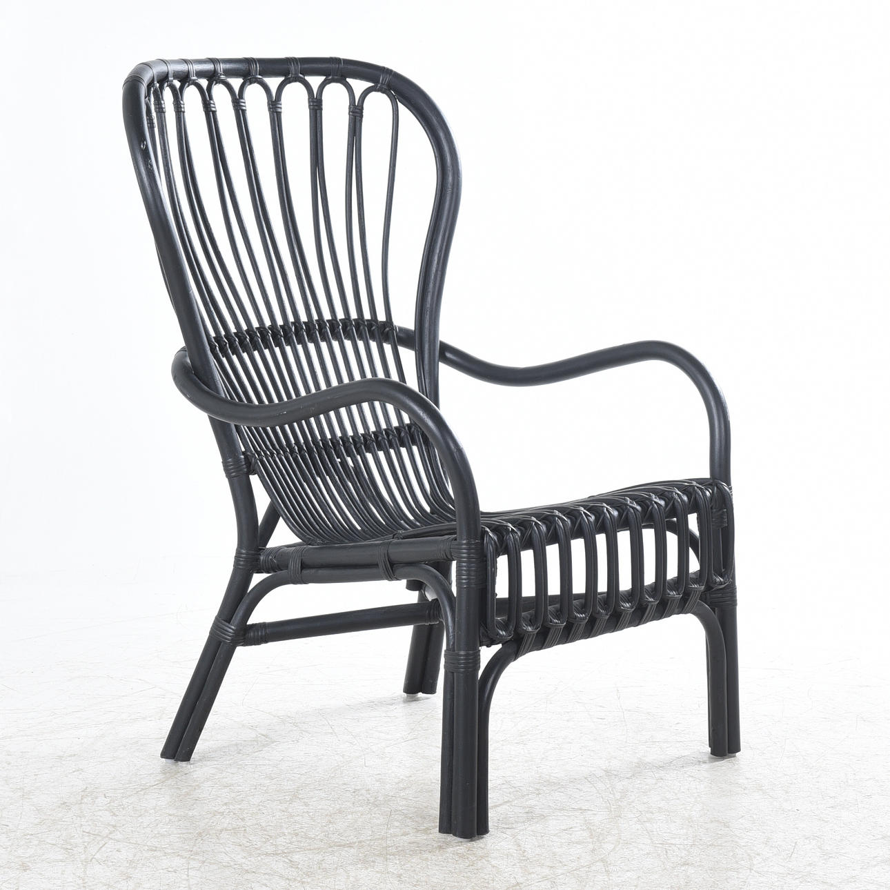 KORGSTOL, svart, samtida.